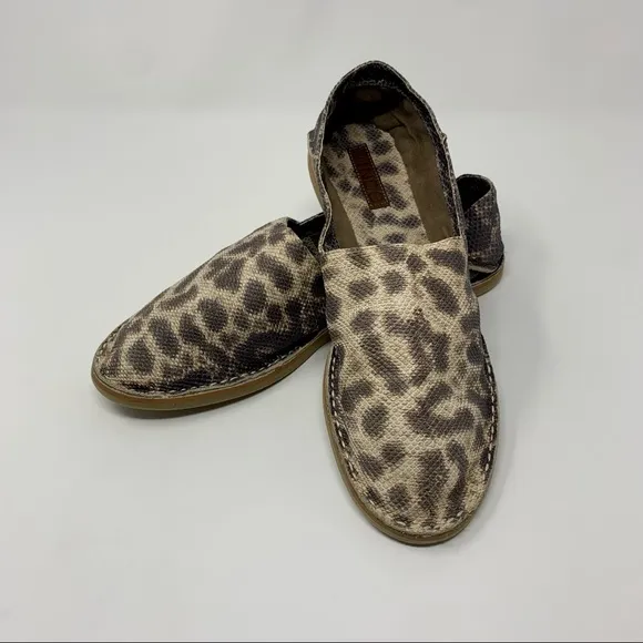 VINCE Snake Embossed Leather Slip On Flats Shoes Women Size 9