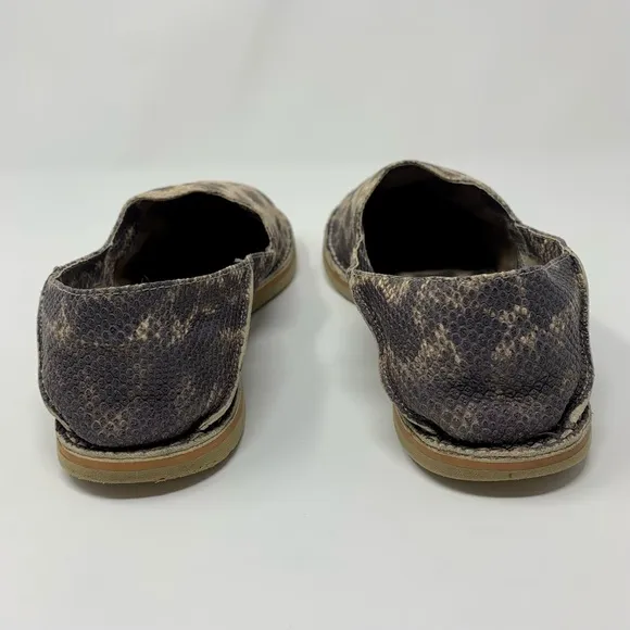 VINCE Snake Embossed Leather Slip On Flats Shoes Women Size 9