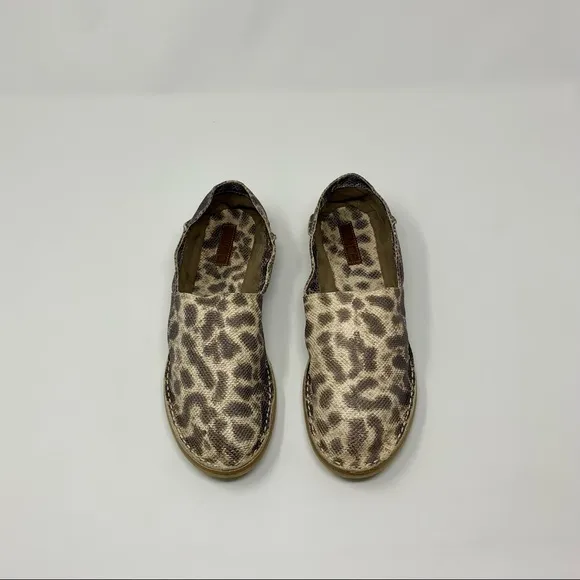 VINCE Snake Embossed Leather Slip On Flats Shoes Women Size 9