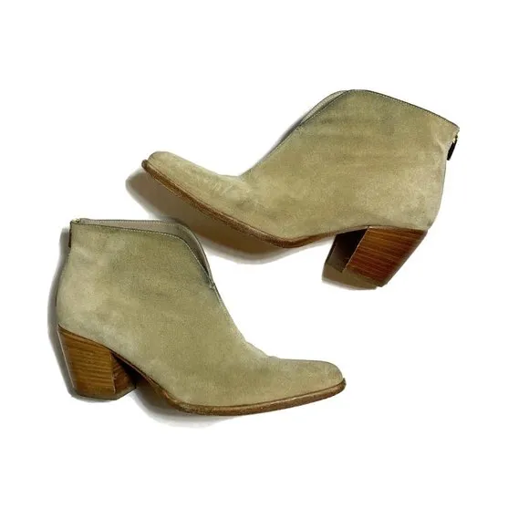 Vince Womens Havana Booties Suede Boots Size 7.5 Cashew Leather Notch Shoes