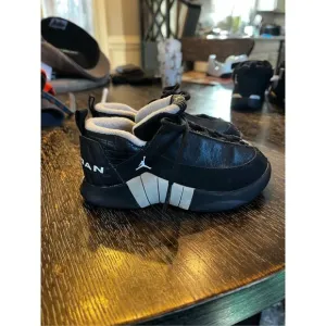 Vintage 2000 Nike Air Jordan 15 black leather &amp; Gray Boys Shoes sz 8C