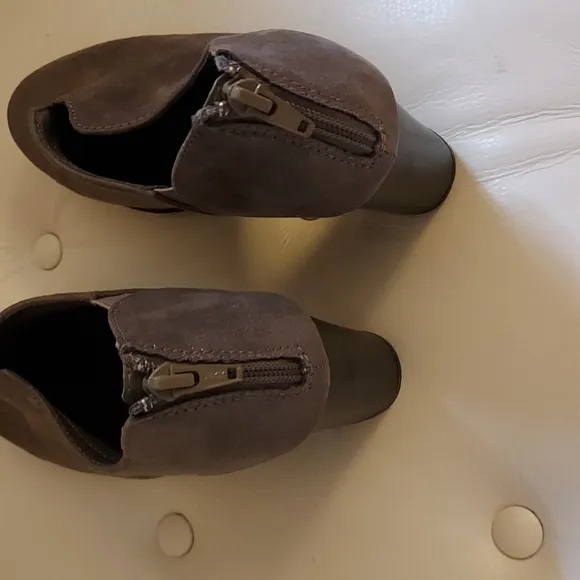 Vintage 7 Eight Booties 3/26