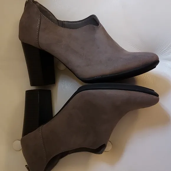 Vintage 7 Eight Booties 3/26