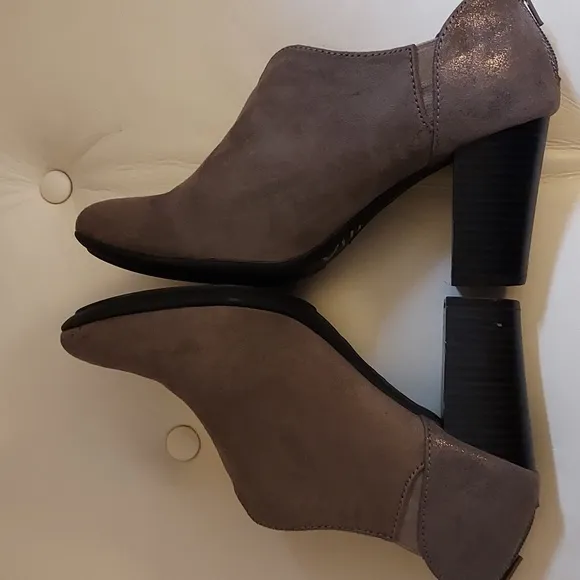 Vintage 7 Eight Booties 3/26