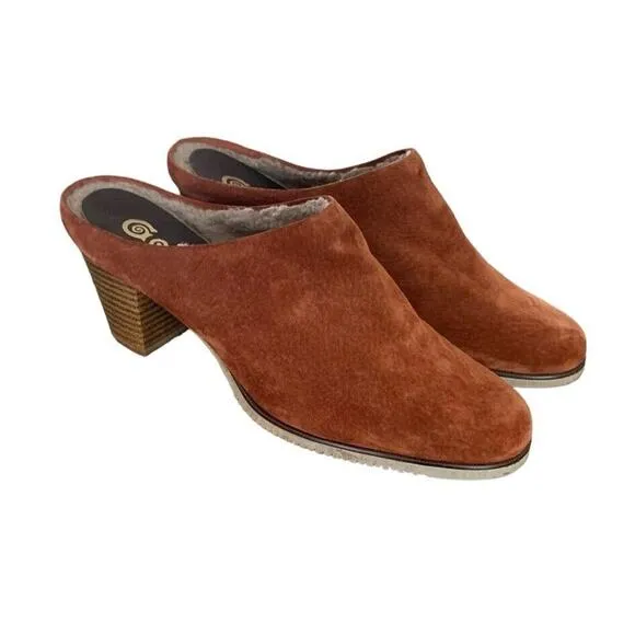 Vintage 70's Golo Suede Mules Heels Boho Size 9.5 Hippie Festival