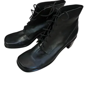 Vintage 90s Black Leather Women's Square Toe Lace Up Ankle Boots 8.5