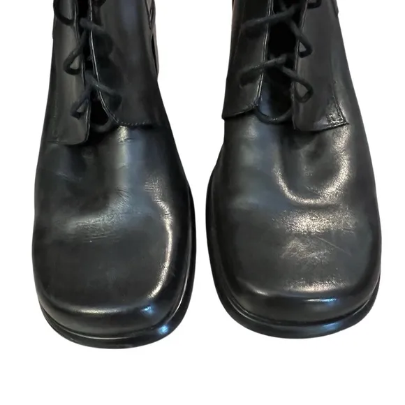Vintage 90s Black Leather Women's Square Toe Lace Up Ankle Boots 8.5