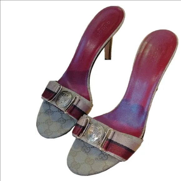 Vintage Gucci - Dark Red and Gold High Heels - Like New Condition - Size 9 1/2 B