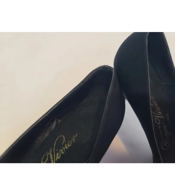 Vintage Roger Vivier Womens Designer Black Pointed Toe Pumps US 6.5