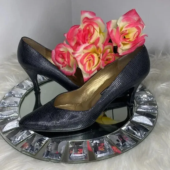 Vintage Stuart Weitzman Black Leather Snakeskin Pointed Toe Heels 8.5