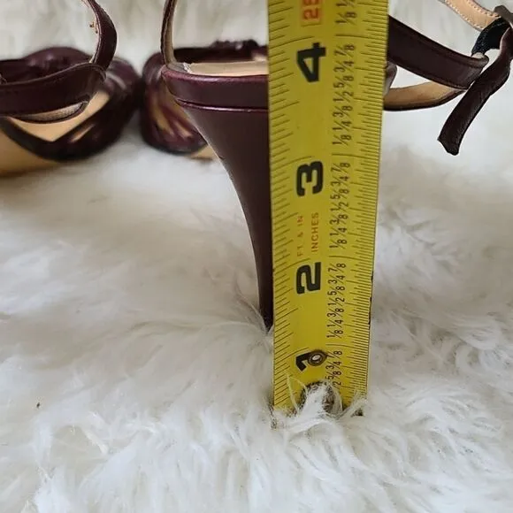 Vintage Etienne Aigner leather heels