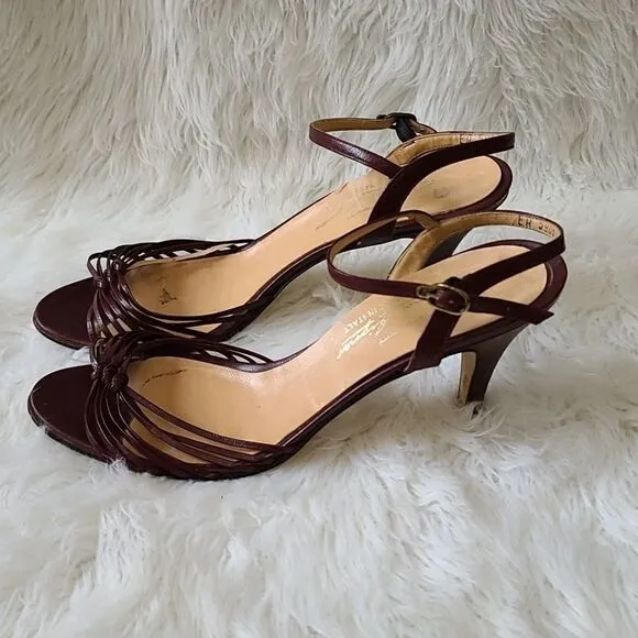 Vintage Etienne Aigner leather heels