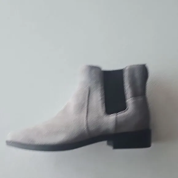 Vionic Gray Ankle Boots, SIZE 6 MEDIUM