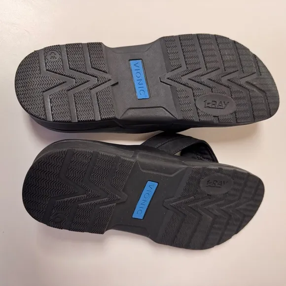 Vionic Men's HMANLY Black and Gray Sandals