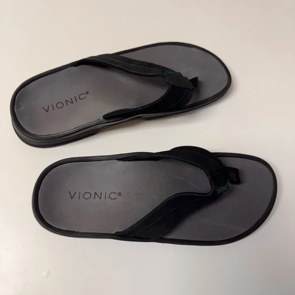 Vionic Men's HMANLY Black and Gray Sandals