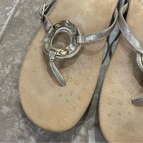 Vionic Ricci Orthaheel Women’s  Gold Casual Rhinestone Sandals sz 11