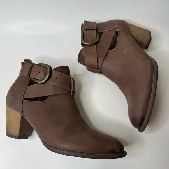 Vionic Rory Brown Leather Ankle Boots