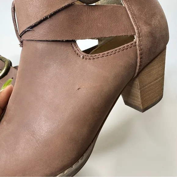 Vionic Rory Brown Leather Ankle Boots
