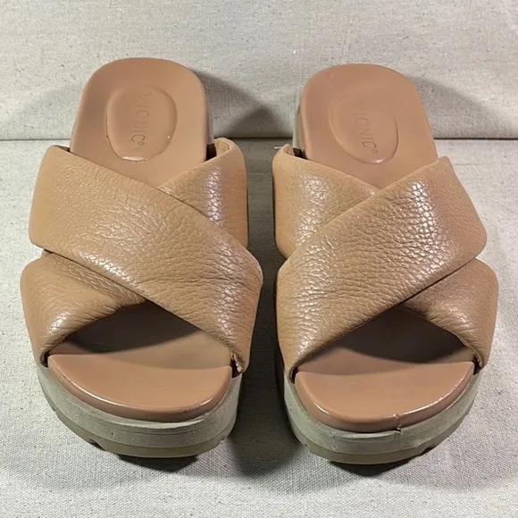 Vionic Women's Tan Slide Sandals Size 8