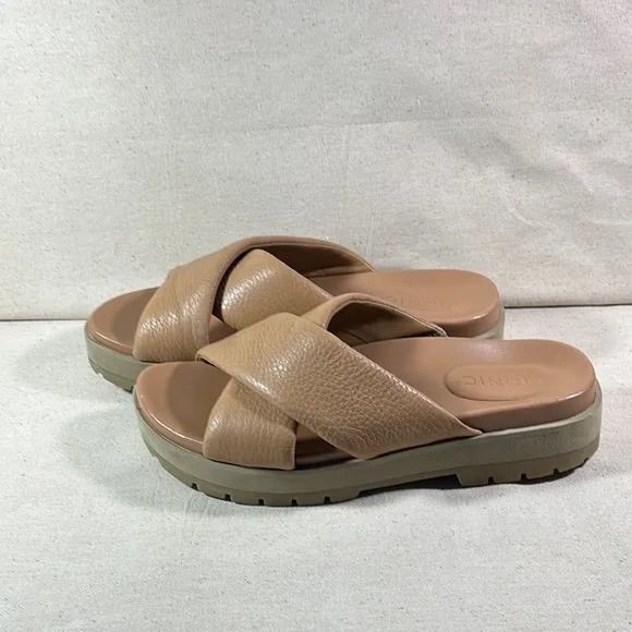 Vionic Women's Tan Slide Sandals Size 8