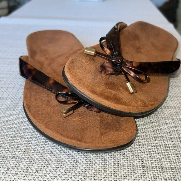 Vionic Women’s US 9-9.5 browns Tortuous Flip Flops Bella Flat Comfort Sandal