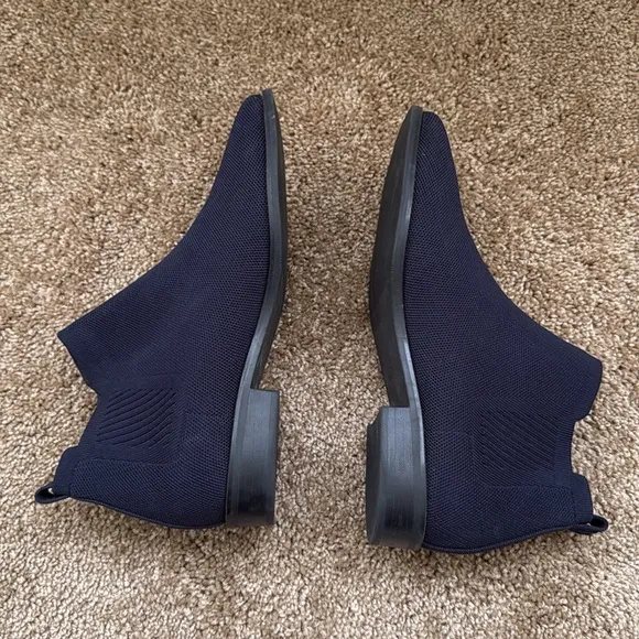 Vivaia Square-Toe Water-Repellent Ankle Boots (Ryan Pro) Navy
