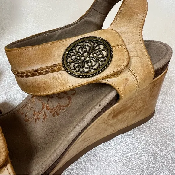Women's Aetrex Tan Wedge Sandals