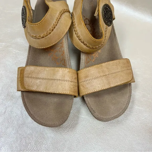 Women's Aetrex Tan Wedge Sandals