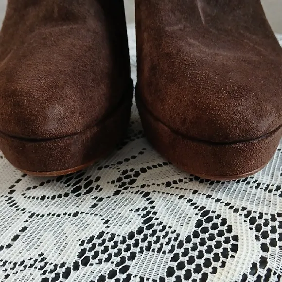 Womens  Brown Suede Lace-Up Shoes