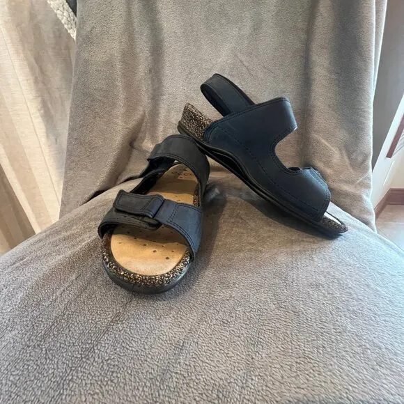 Women's EUC ECCO Navy Double Velcro Comfort Footbed Sandals, Size 9