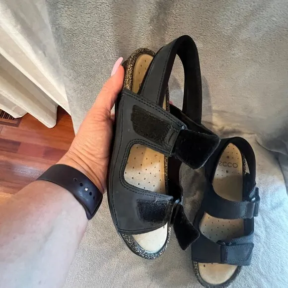 Women's EUC ECCO Navy Double Velcro Comfort Footbed Sandals, Size 9