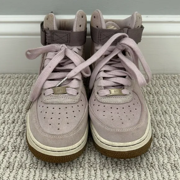 Women’s Nike Air Force‎ 1 High Premium Bleached Lilac Suede Size 7 EUC