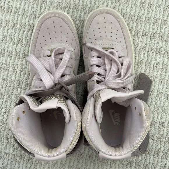 Women’s Nike Air Force‎ 1 High Premium Bleached Lilac Suede Size 7 EUC