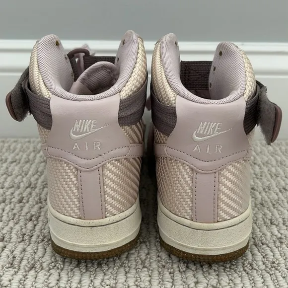 Women’s Nike Air Force‎ 1 High Premium Bleached Lilac Suede Size 7 EUC