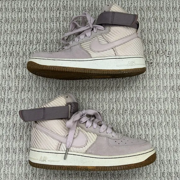 Women’s Nike Air Force‎ 1 High Premium Bleached Lilac Suede Size 7 EUC