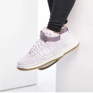 Women’s Nike Air Force‎ 1 High Premium Bleached Lilac Suede Size 7 EUC