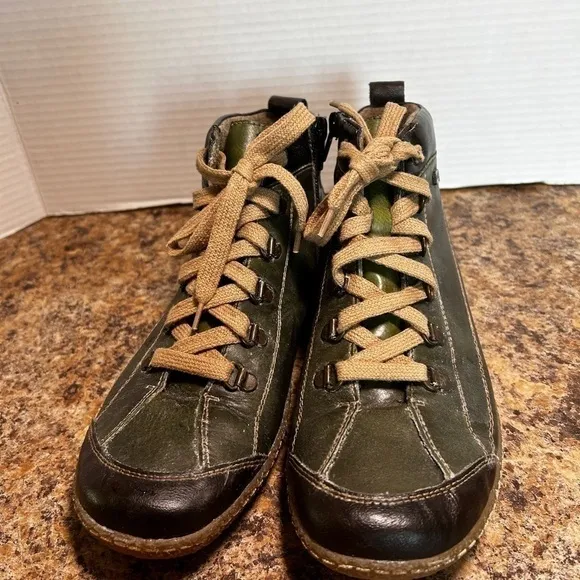 Women’s Remonte lace up ankle boots in‎ havanna/leaf colorway size 40