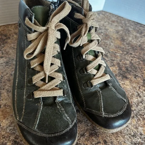 Women’s Remonte lace up ankle boots in‎ havanna/leaf colorway size 40