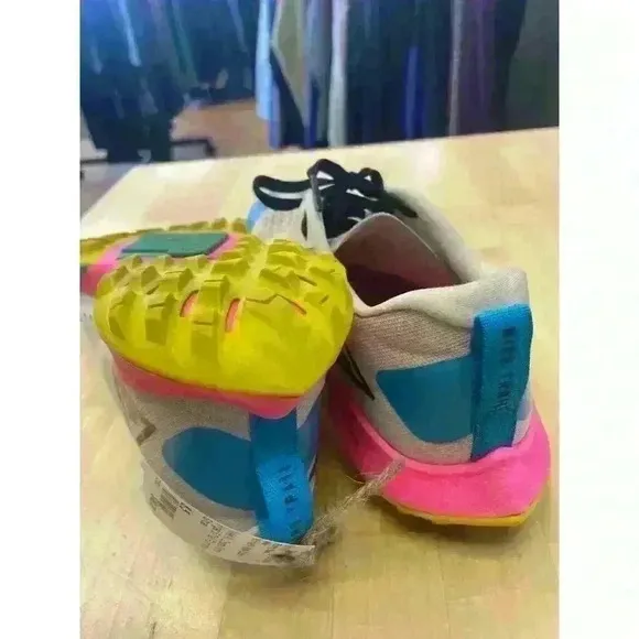 Women's Shoe Size 8.5 Nike Multi-Color Running Shoes