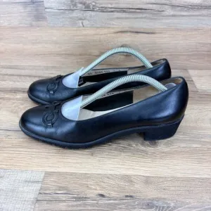 Women's Size 7B Salvatore Ferragamo Boutique Black Leather Classic Heels Shoes