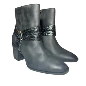 Women’s Vionic Water Repellent Black Leather Ankle Boots with Embossed Strap