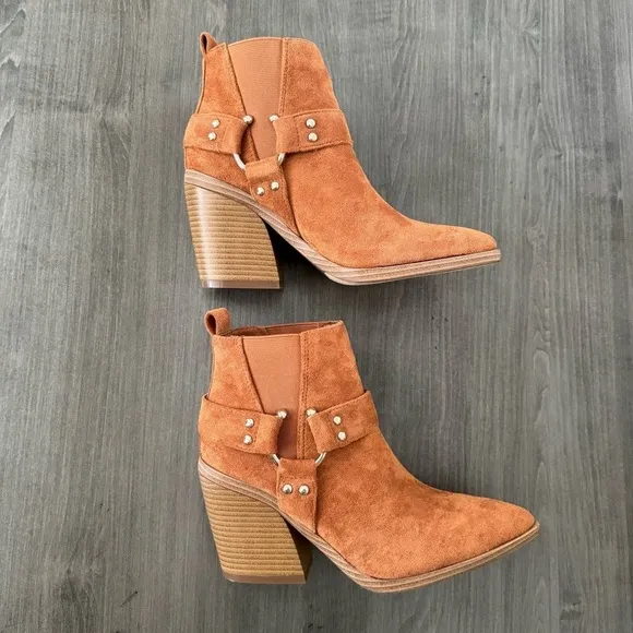 YOKI Muriel Women suede Western ankle boots cowgirl booties NWT Size 6