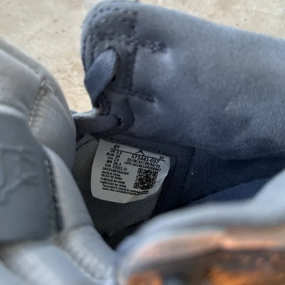 (YOUTH) Big Kids' Air Jordan Retro 1 High OG Casual Shoes