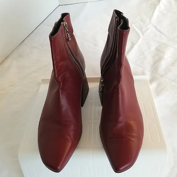 Yuul Yie women's ankle boots in size 37