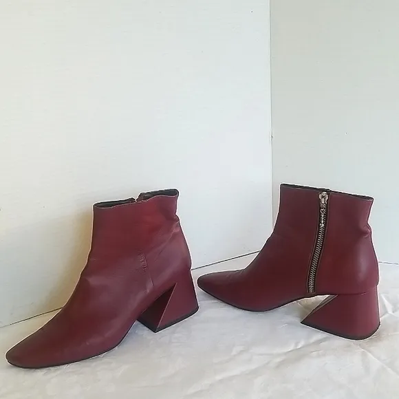 Yuul Yie women's ankle boots in size 37