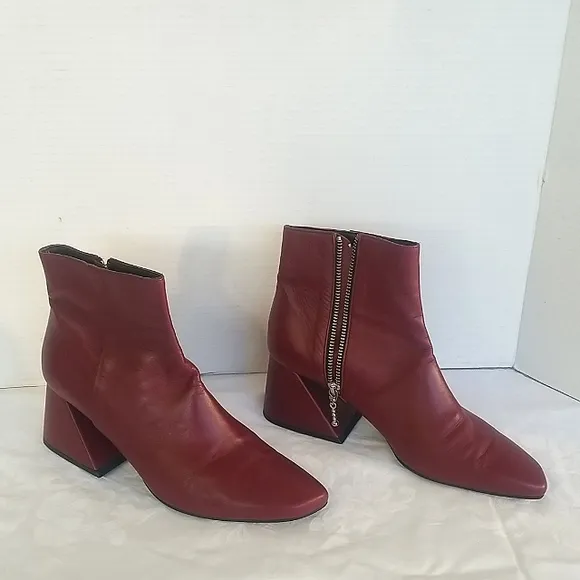 Yuul Yie women's ankle boots in size 37