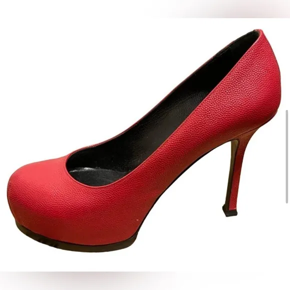Yves Saint Laurent Red Pebbled leather heels - Excellent condition