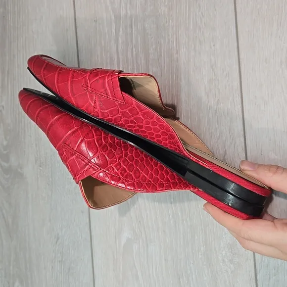 Zara Women Trafaluc Leather Square Toe flats mule shoes sz 38/8