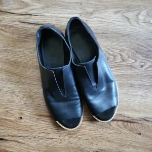 Zero and maria Cornejo flo shoes